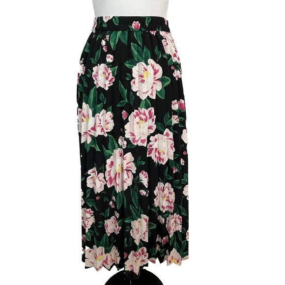 On 34th Skirt size Small Black Pink Green Floral Tulips Pleated Mid Tropical - Picture 1 of 9